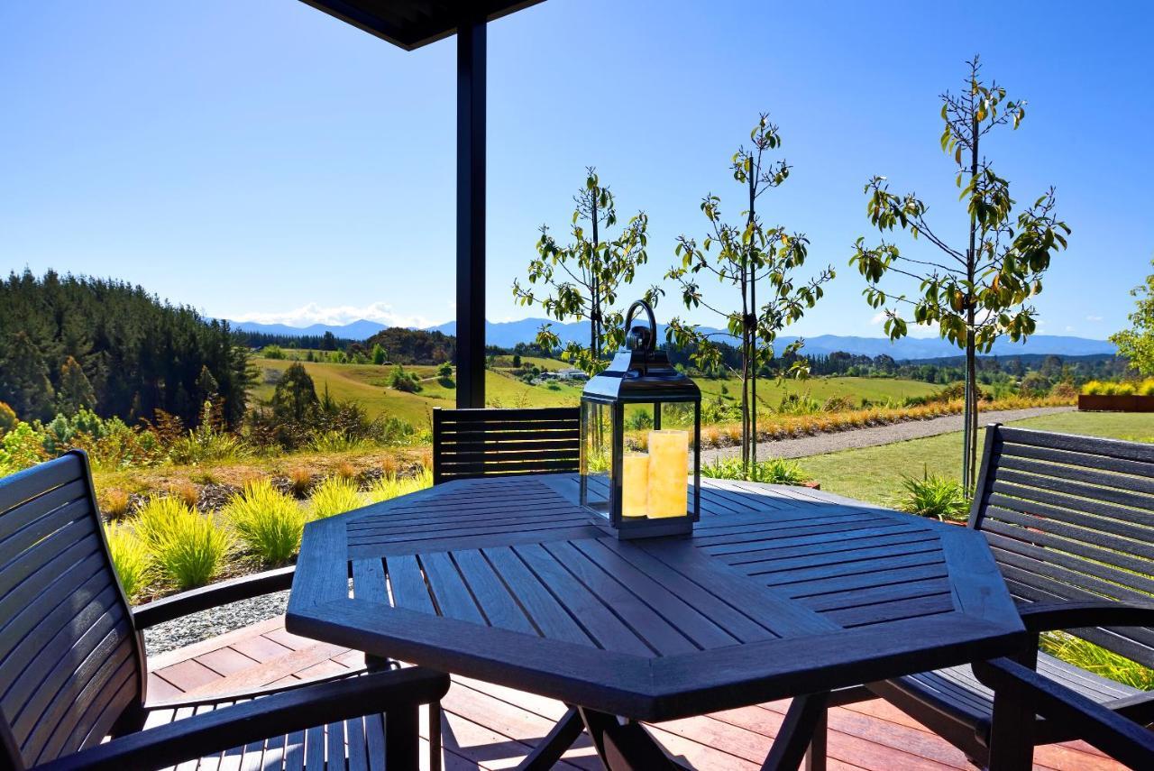 Harakeke Boutique Accommodation Mahana ภายนอก รูปภาพ